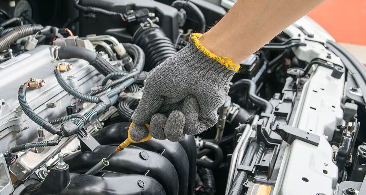 How do modern engines achieve higher fuel efficiency and lower emissions?